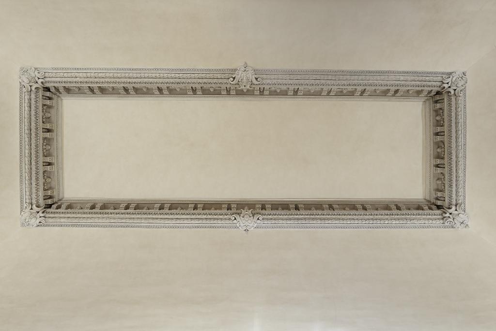 salone-furietti-volta-cornice-da-re